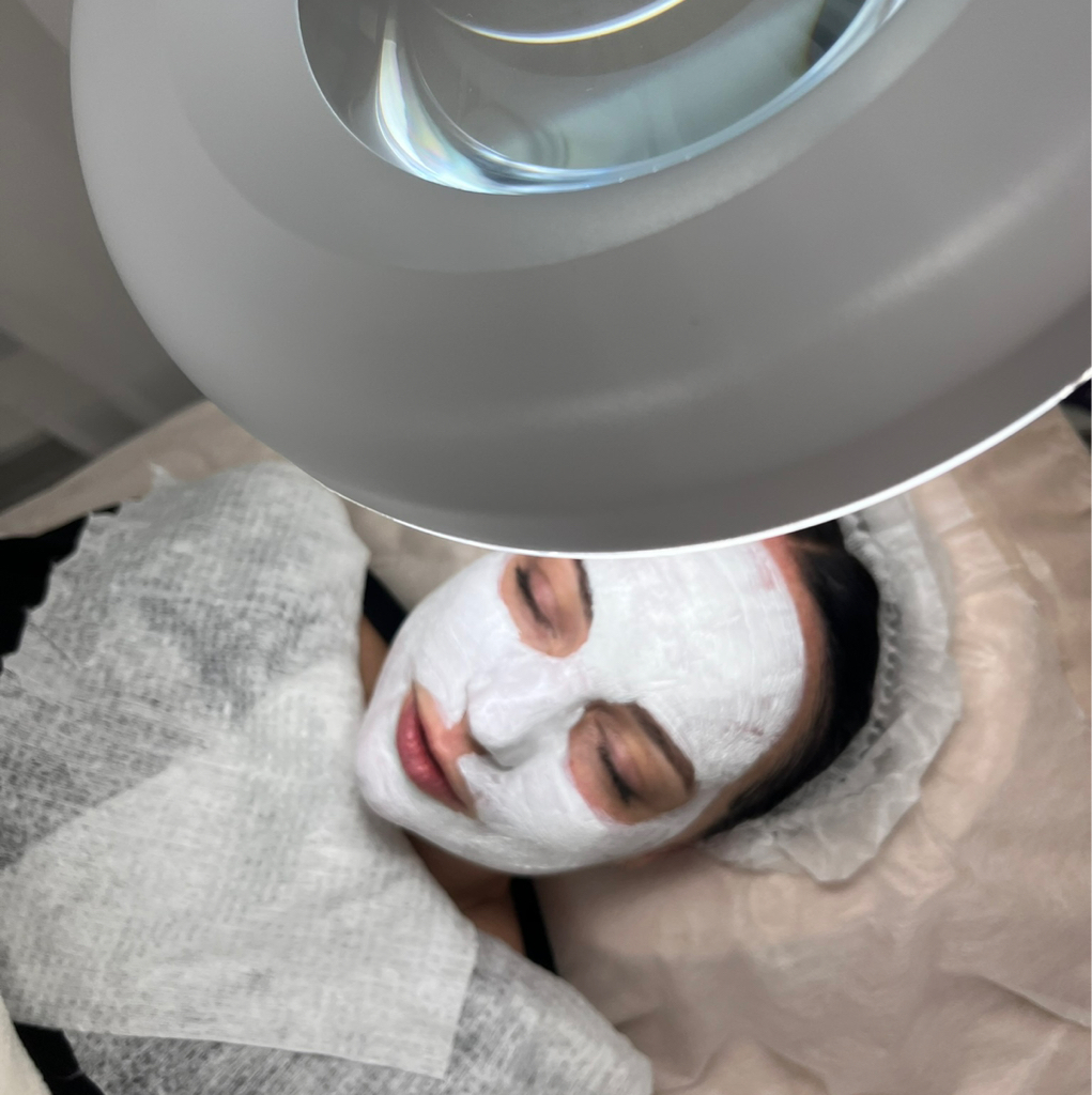 Гигиеническая чистка лица в комбинированных методиках